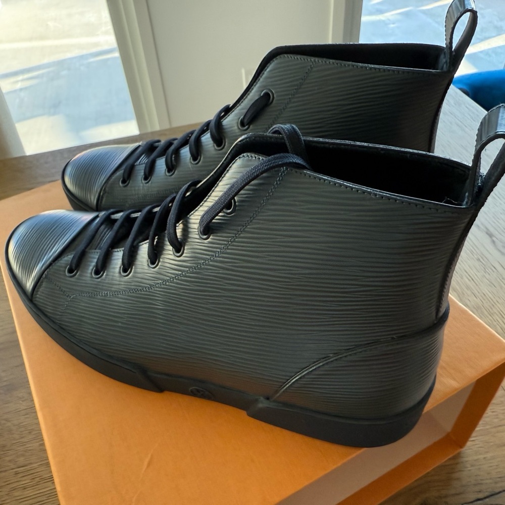 Louis Vuitton Epi leather Sneaker Boot - Picture 4 of 14